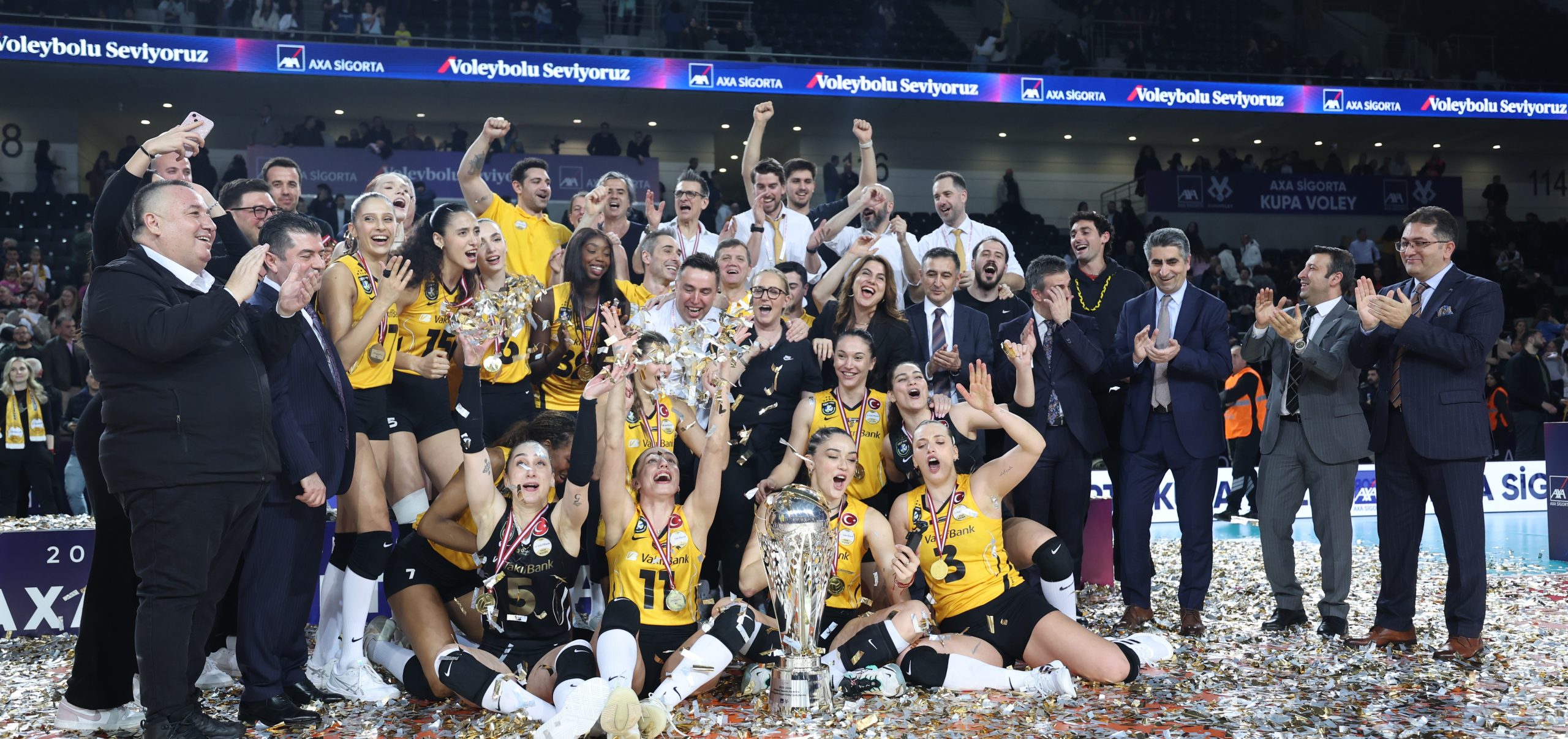 Intense Battles and Triumphs at the AXA Sigorta Cup Volleyball Women’s Finals