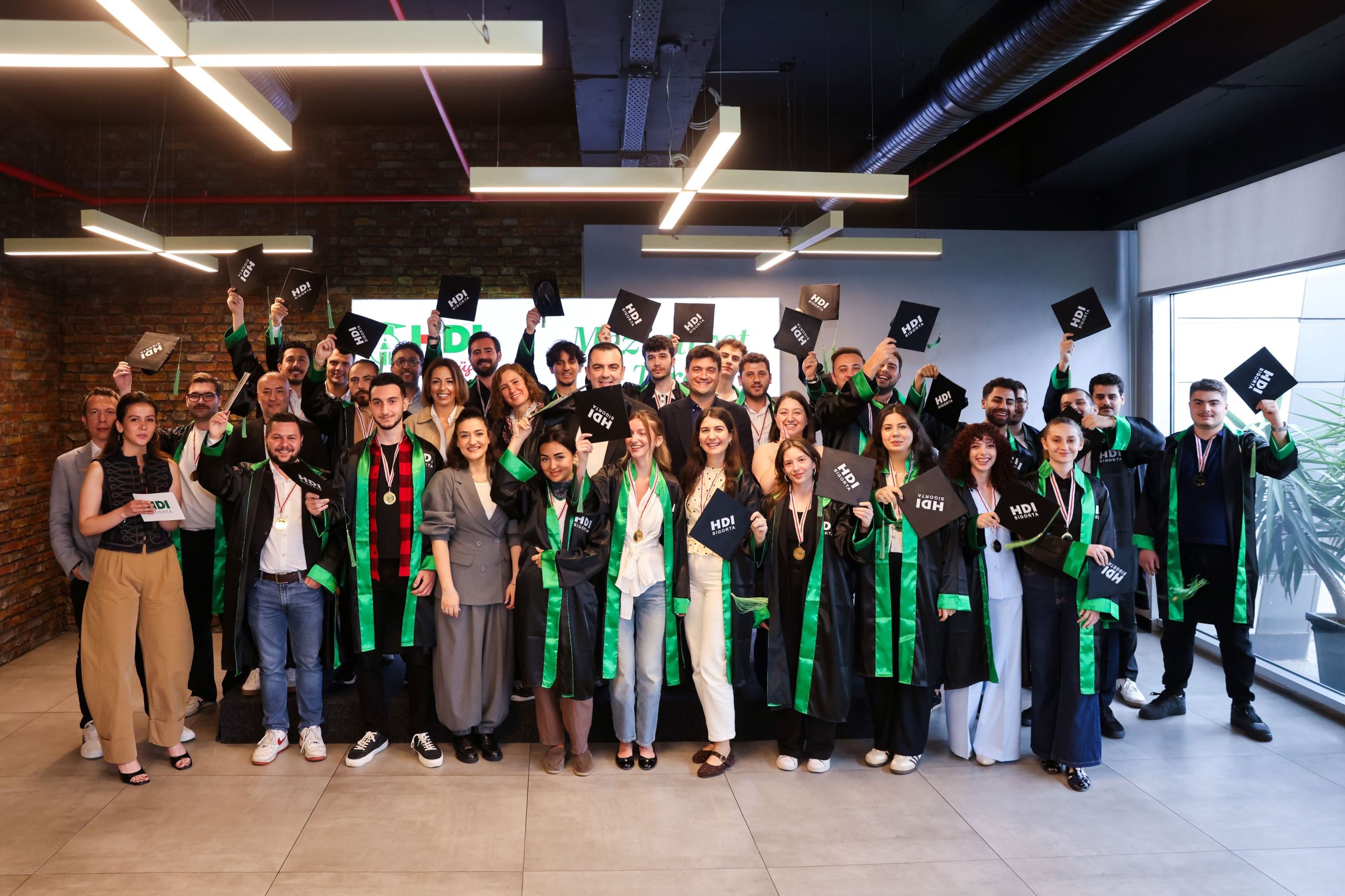 35 participants received certificates in the second term of HDI Campus