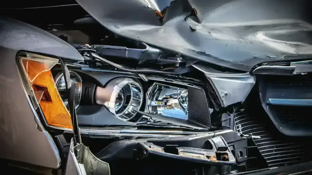Damaged car illustrating an auto insurance total loss valuation and settlement review